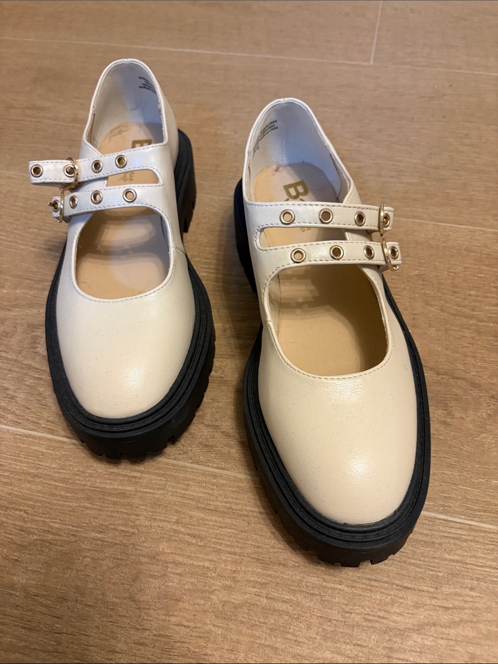 BC Footwear Cream Double-Buckle Mary Jane Platform Shoes